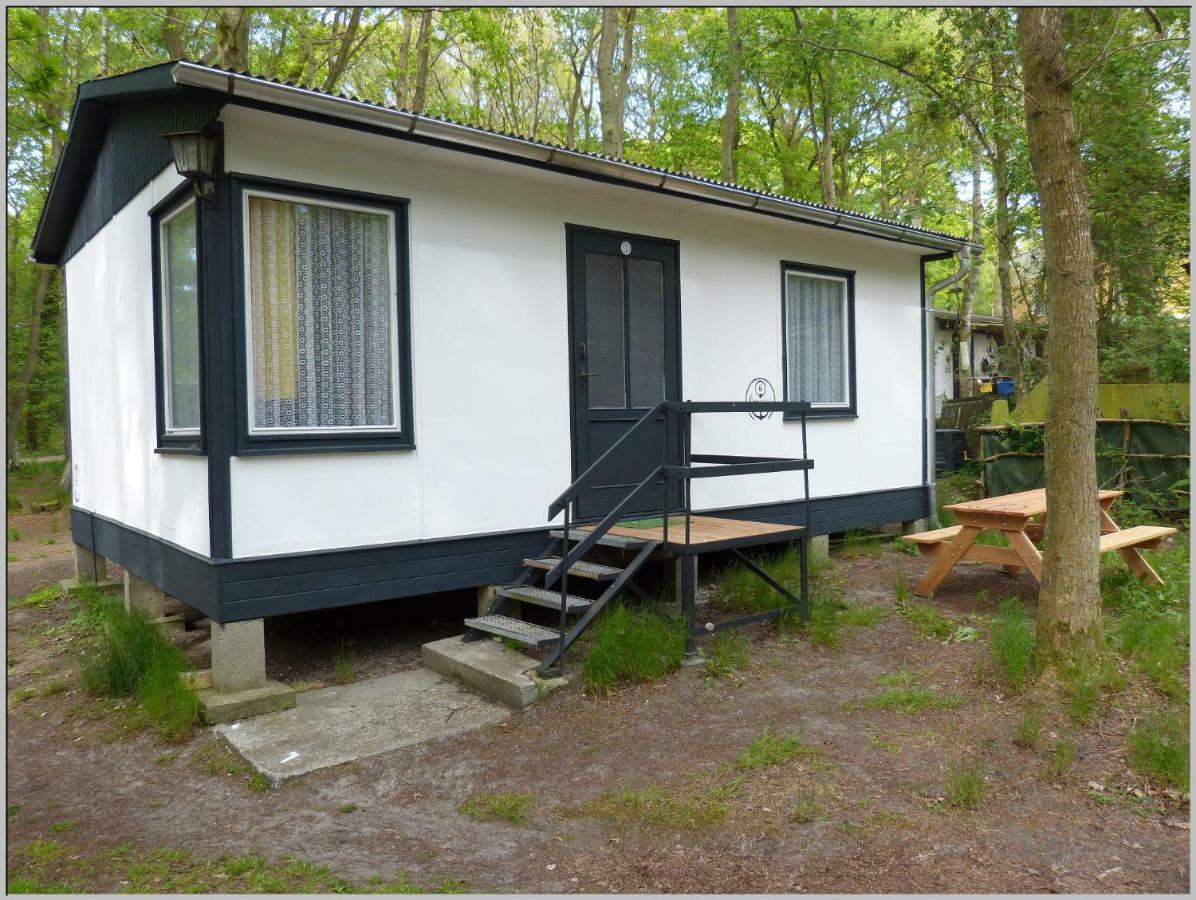 Ddr Bungalow Direkt Am Strand Auf Ruegen Dranske Exterior foto